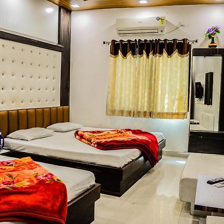 Hotel Shree Dwarkadhish Palace Ujjain Zewnętrze zdjęcie