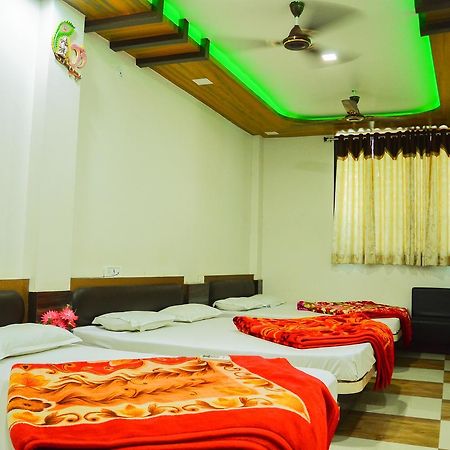 Hotel Shree Dwarkadhish Palace Ujjain Zewnętrze zdjęcie