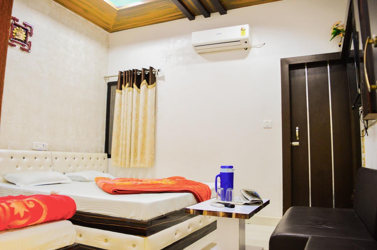 Hotel Shree Dwarkadhish Palace Ujjain Zewnętrze zdjęcie