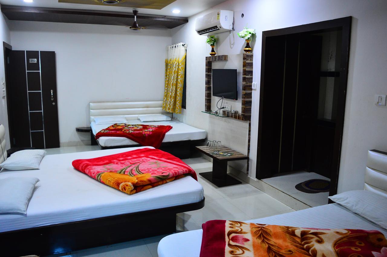 Hotel Shree Dwarkadhish Palace Ujjain Zewnętrze zdjęcie