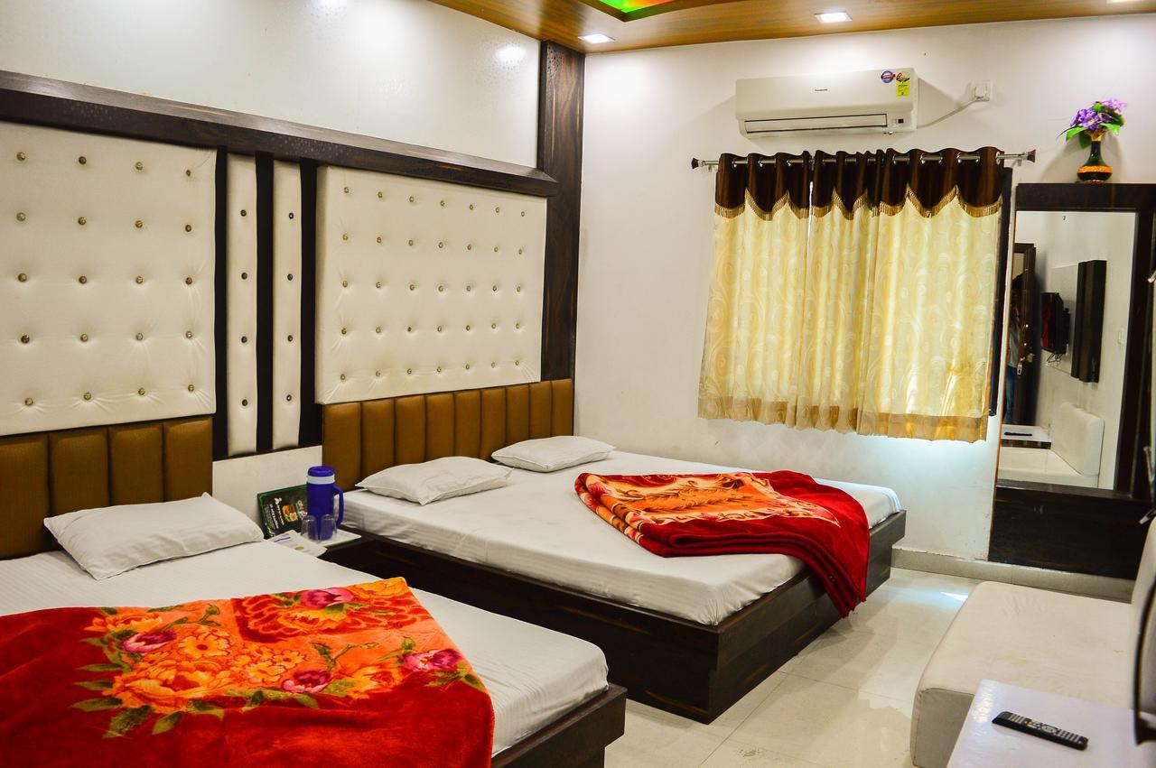 Hotel Shree Dwarkadhish Palace Ujjain Zewnętrze zdjęcie