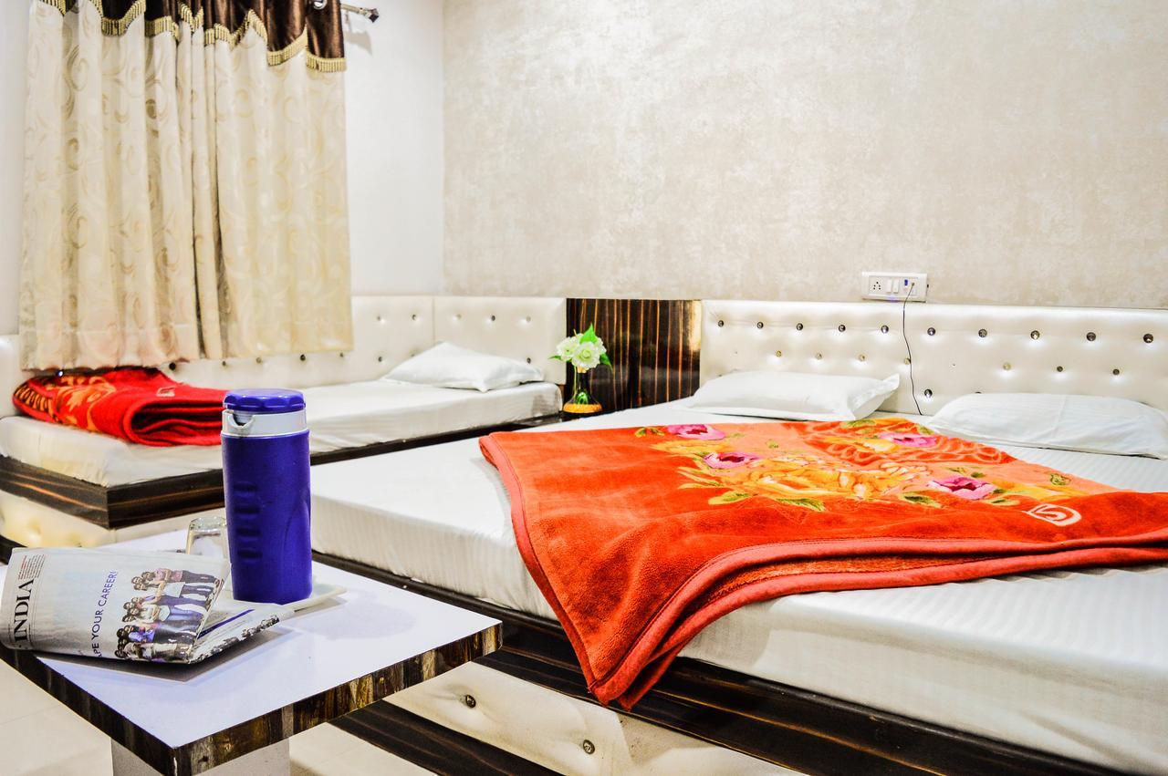Hotel Shree Dwarkadhish Palace Ujjain Zewnętrze zdjęcie