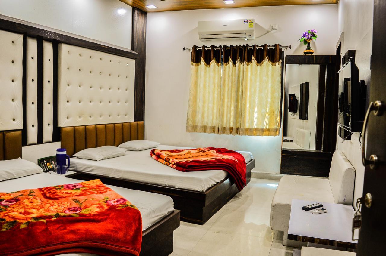 Hotel Shree Dwarkadhish Palace Ujjain Zewnętrze zdjęcie