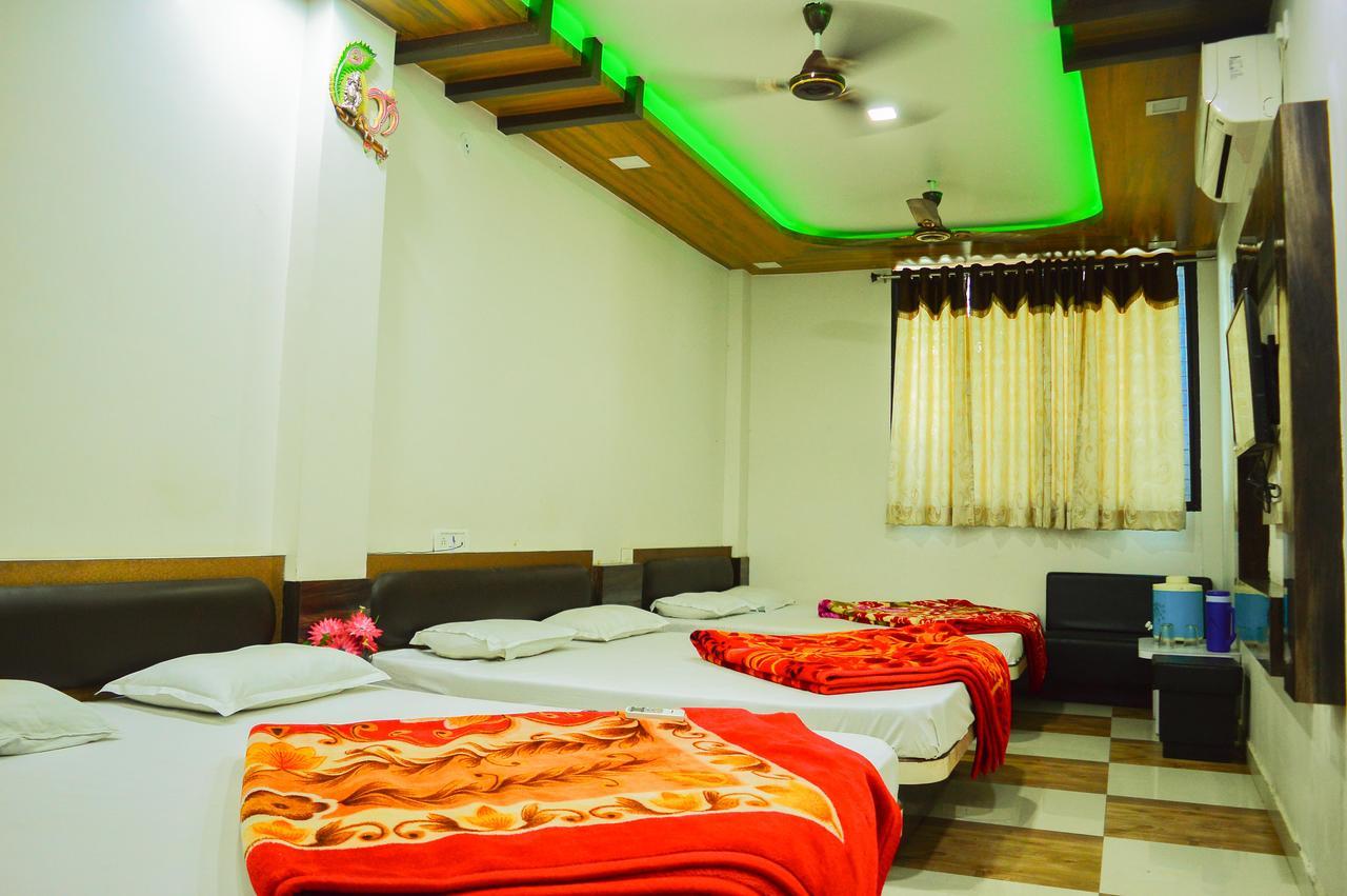 Hotel Shree Dwarkadhish Palace Ujjain Zewnętrze zdjęcie